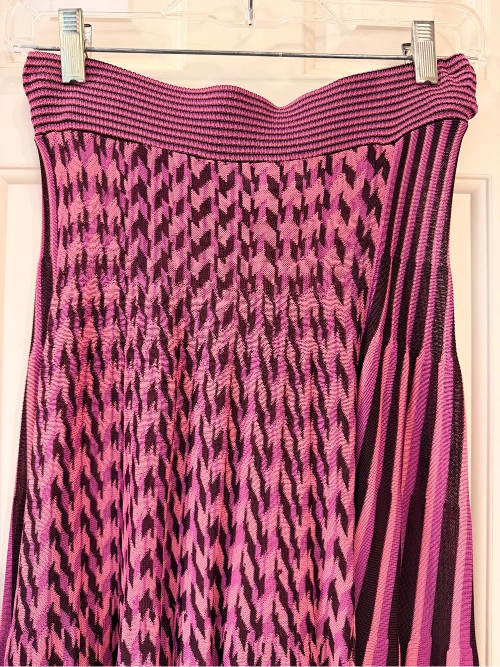 Zara Bold Dynamic Print Pleated Sweater Skirt Pink & Marion Midi Skirt, Sz S - Picture 2 of 14
